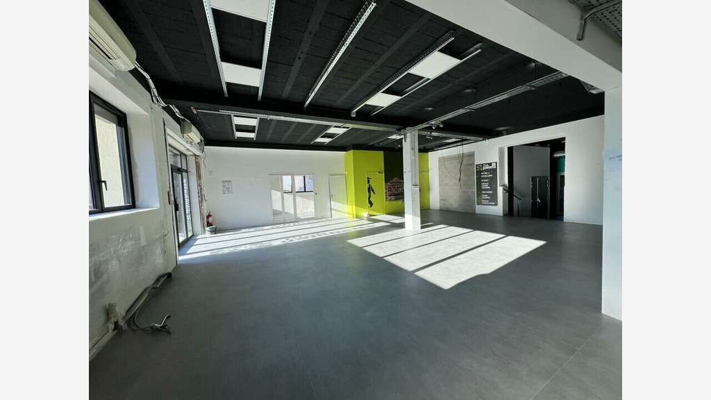 A louer bureaux neufs 652m² à Valence centre