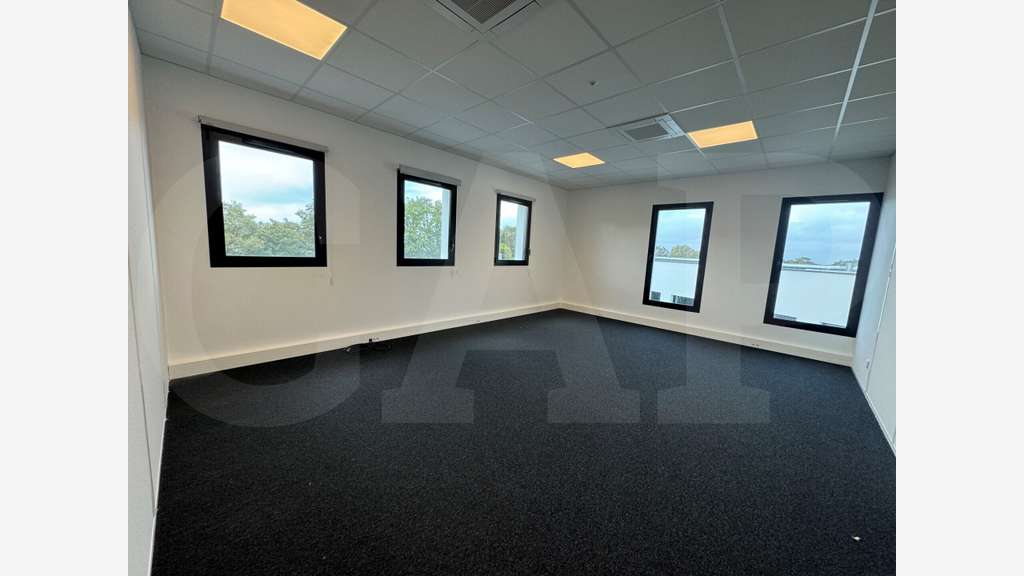 A louer bureau neuf170m² R+3 zone tertiaire Bruz