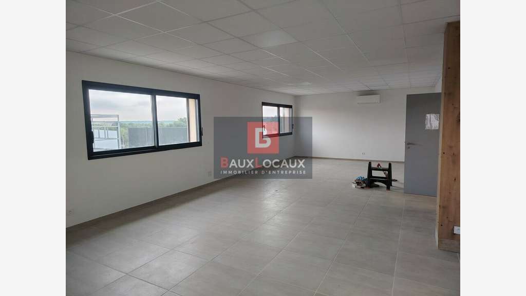 A louer bureaux neuf 56m² à Lambesc
