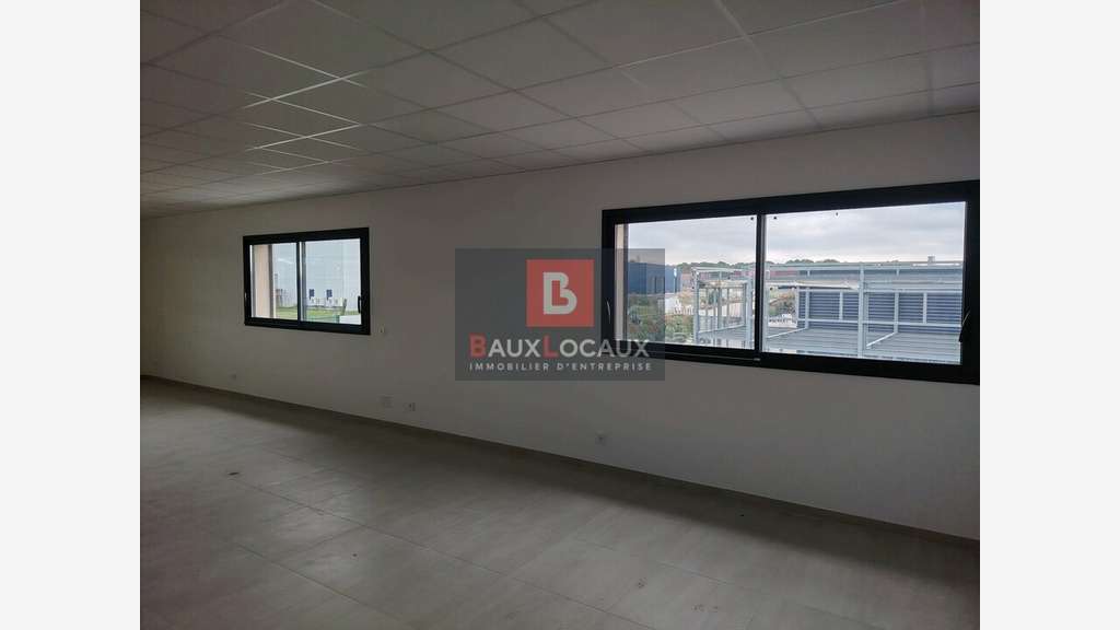 A louer bureaux neuf 56m² à Lambesc