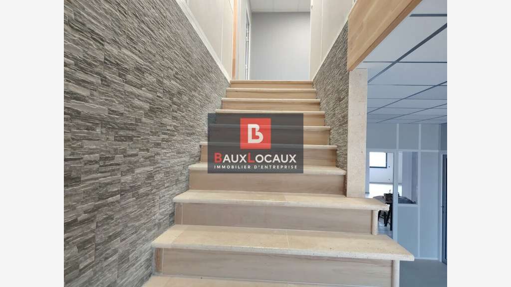A louer bureaux neuf 56m² à Lambesc