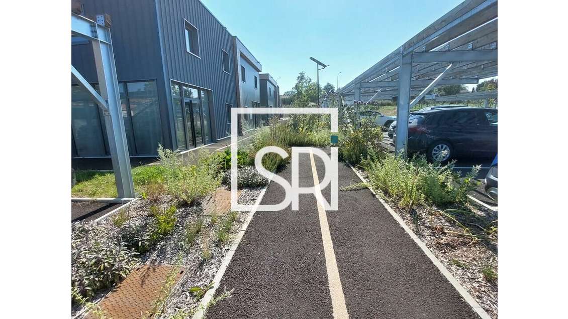 A louer bureaux bruts de 143m² à Pont-du-Château