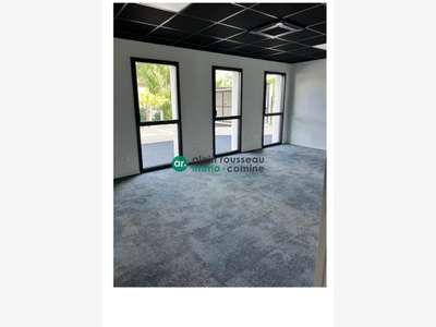 A louer bureaux neufs 171m² R+1 à Beaucouzé