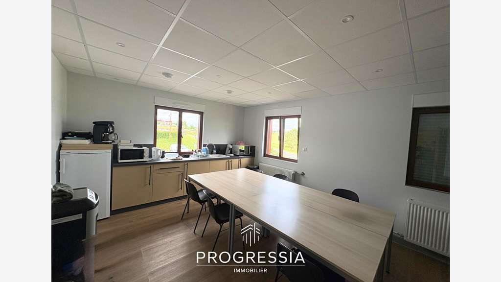 A louer bureaux neufs 140m² à Bolbec