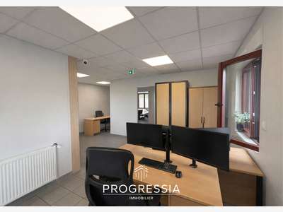 A louer bureaux neufs 140m² à Bolbec
