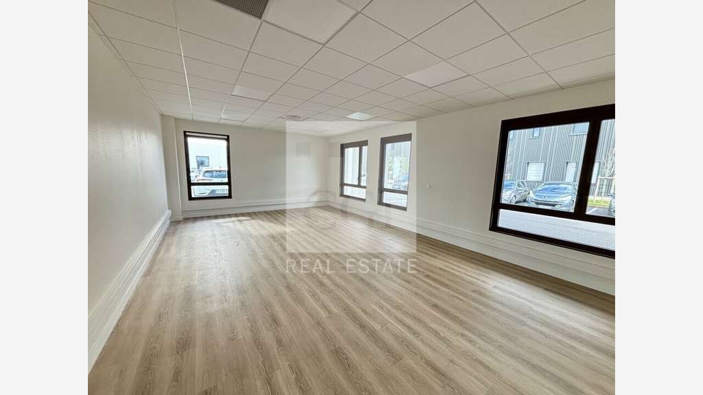 Bureaux neufs à partir 186m² à louer Parc EverEst
