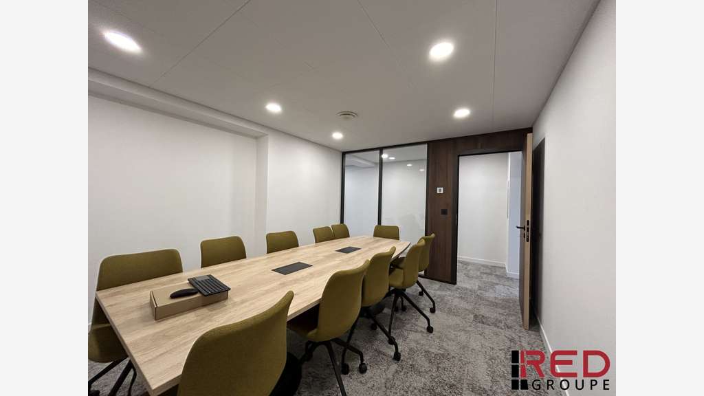 A louer bureau 128m² rénové ZI à Gignac-la-Nerthe