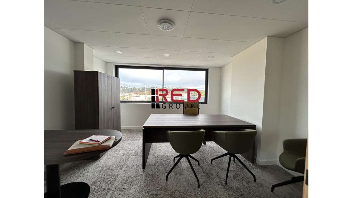 A louer bureau 128m² rénové ZI à Gignac-la-Nerthe