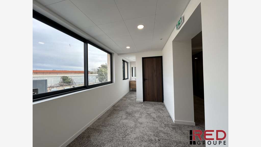 A louer bureau rénové 188m² ZI Gignac la Nerthe