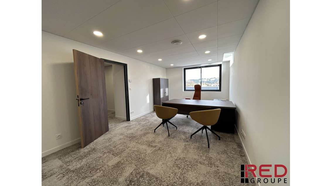 A louer bureau rénové 188m² ZI Gignac la Nerthe