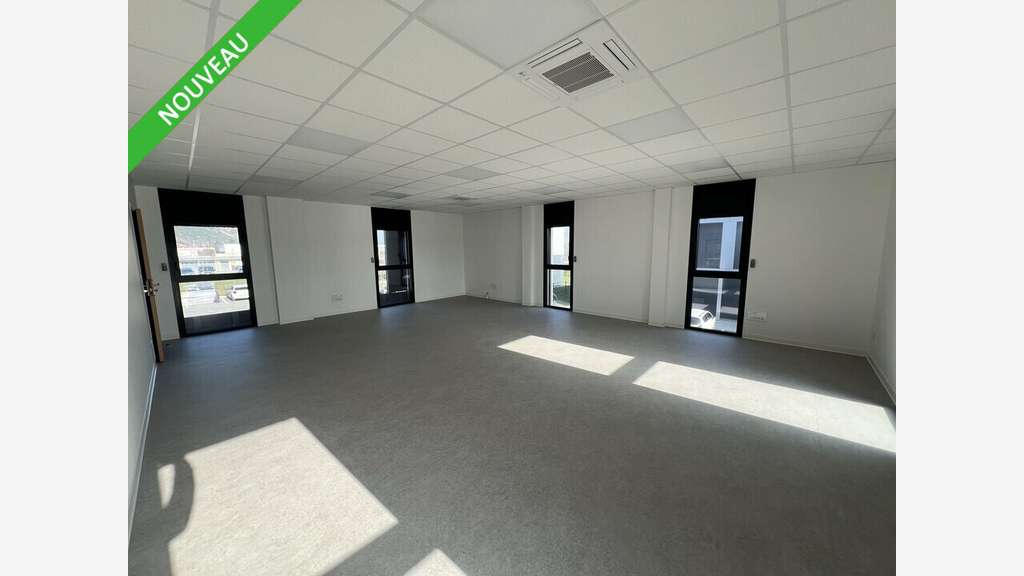 Bureaux neufs 120m² en duplex Zone des Croisières