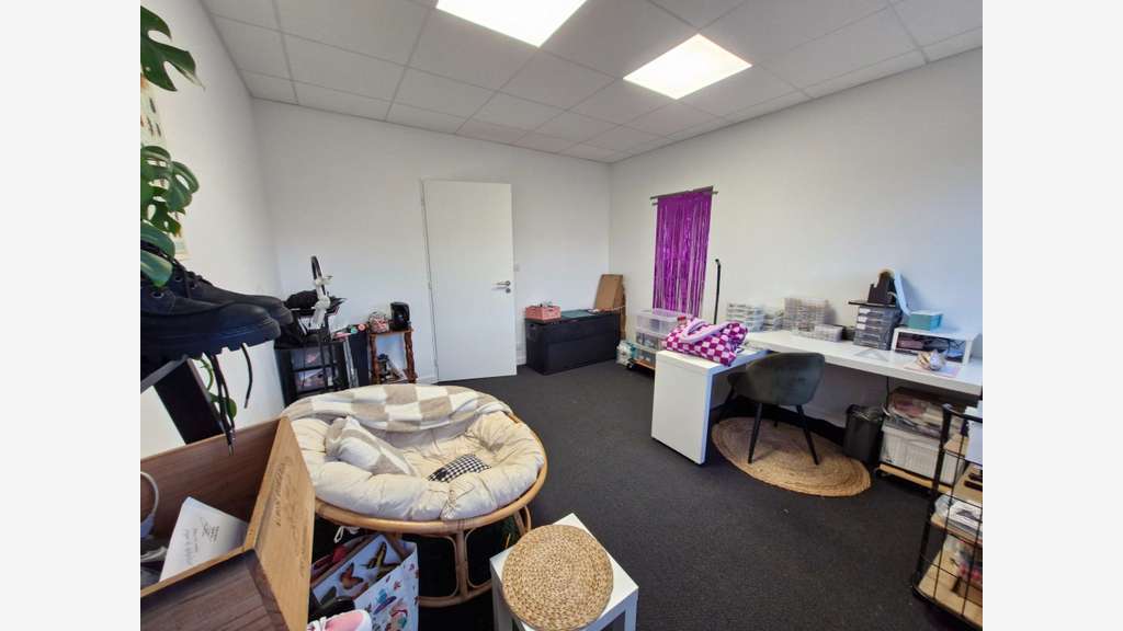 A louer bureaux neufs 14m² à Vannes Est