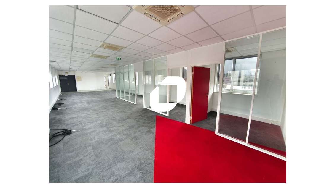 A louer Bureaux 174m² Neuilly plaisance