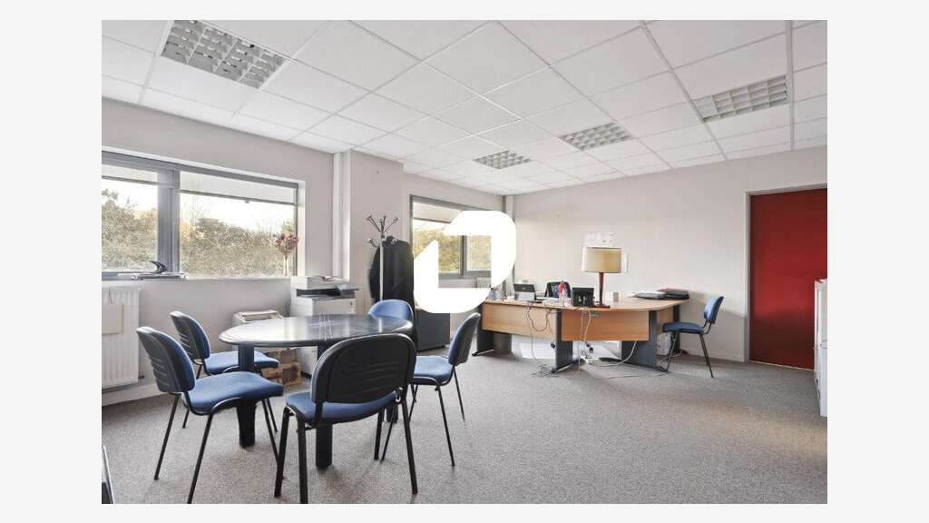 A louer Bureaux 946m² Neuilly plaisance