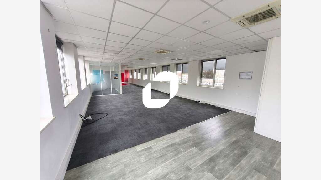 A louer Bureaux 174m² Neuilly plaisance