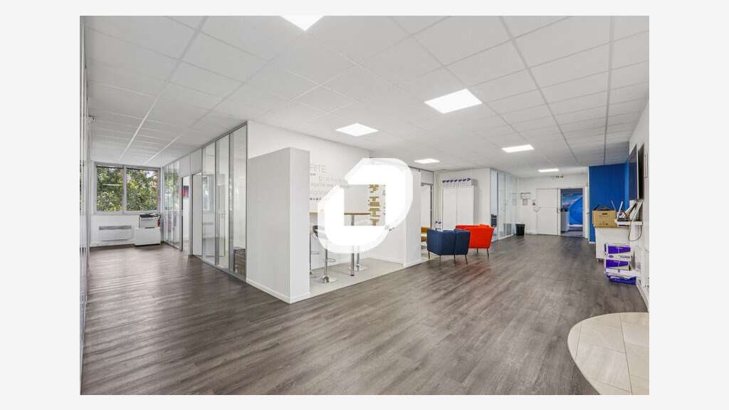 A louer Bureaux 293m² Neuilly plaisance