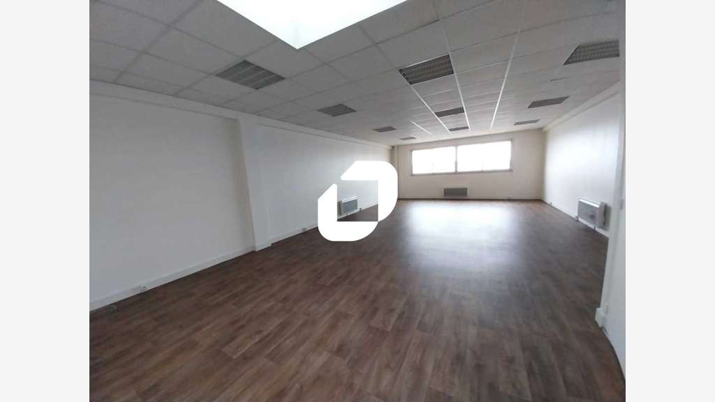 A louer Bureaux 200m² Neuilly plaisance