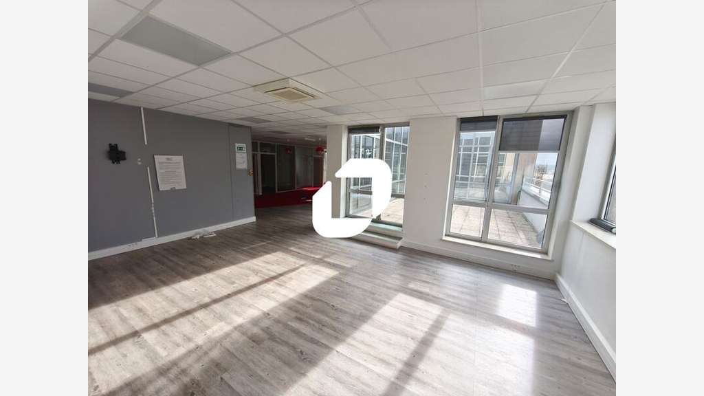 A louer Bureaux 174m² Neuilly plaisance