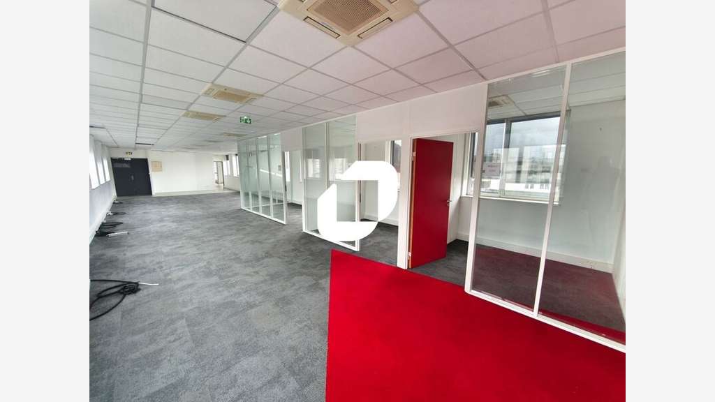 A louer Bureaux 174m² Neuilly plaisance