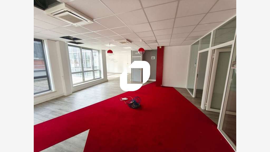 A louer Bureaux 174m² Neuilly plaisance