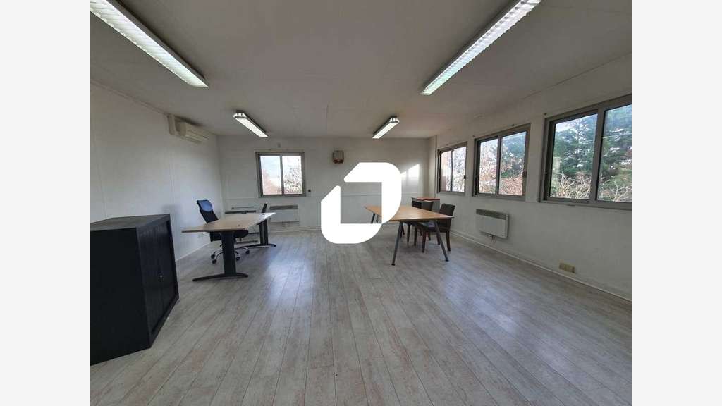 A louer Bureaux 155m² Neuilly sur marne