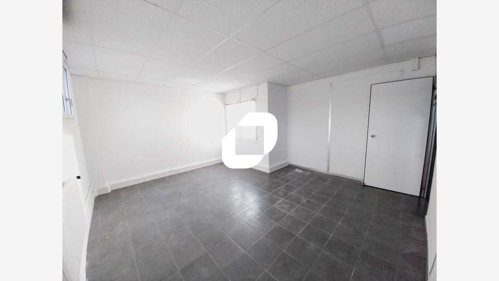 A louer Bureaux 97m² Neuilly sur marne