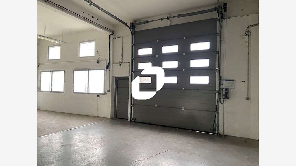 A louer Bureaux 1138m² Neuilly sur marne