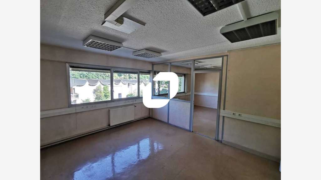 A louer Bureaux 445m² Neuilly sur marne
