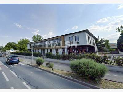 Bureaux de 448m² à louer à Neuville sur Saône
