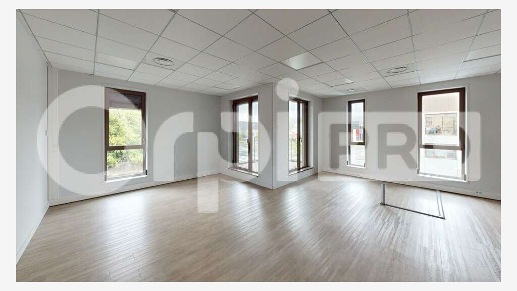 A louer bureaux 214m² à Neuville/Saône Av Carnot 