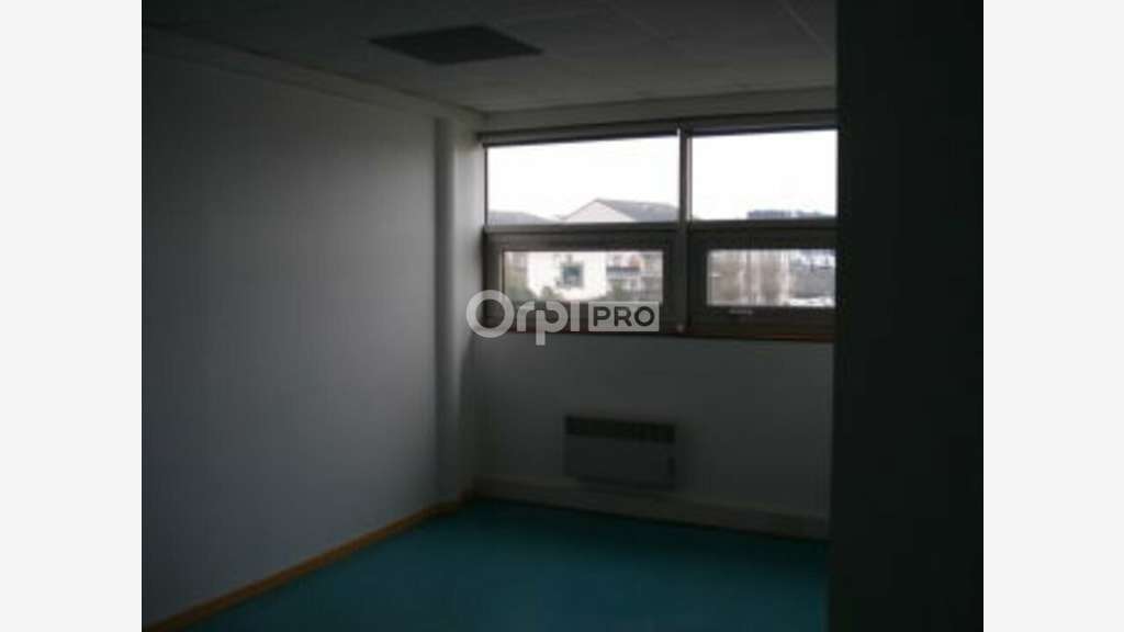 A louer plateau 185m² secteur tertiaire de Nevers