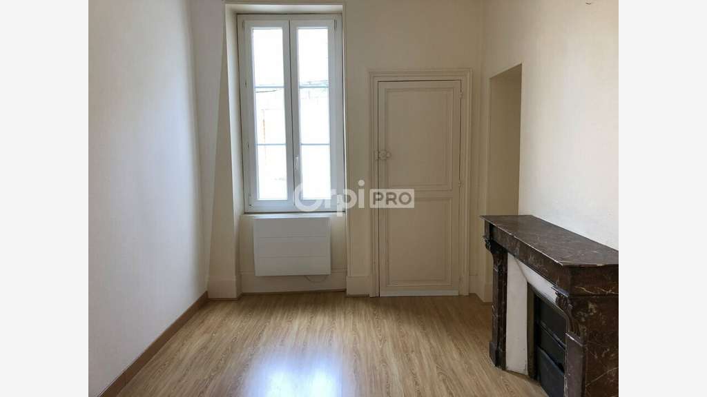 A louer local professionnel libre de 46m² à Nevers