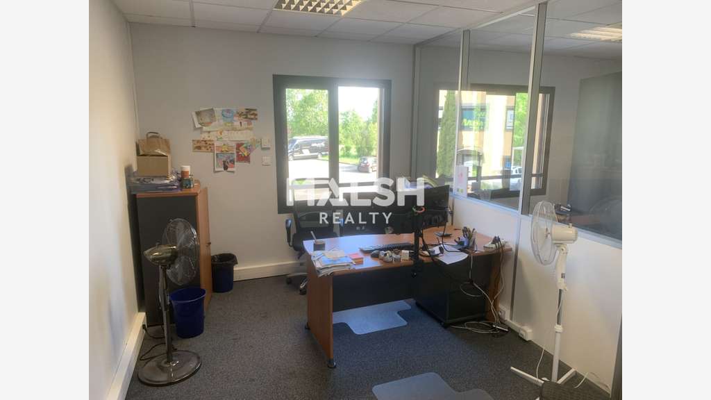 Bureaux à louer 140m² R+1 à Neyron Le Haut