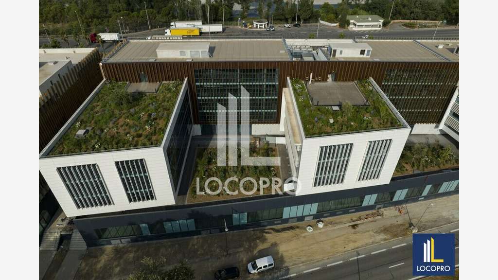 Bureaux neufs 562m² R+5 à louer à Nice Éco Vallée