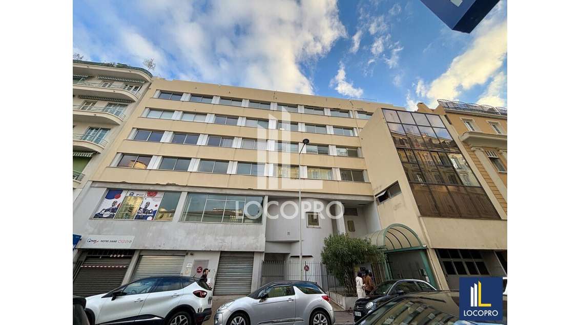 A louer bureaux 420m² divisibles à Nice centre