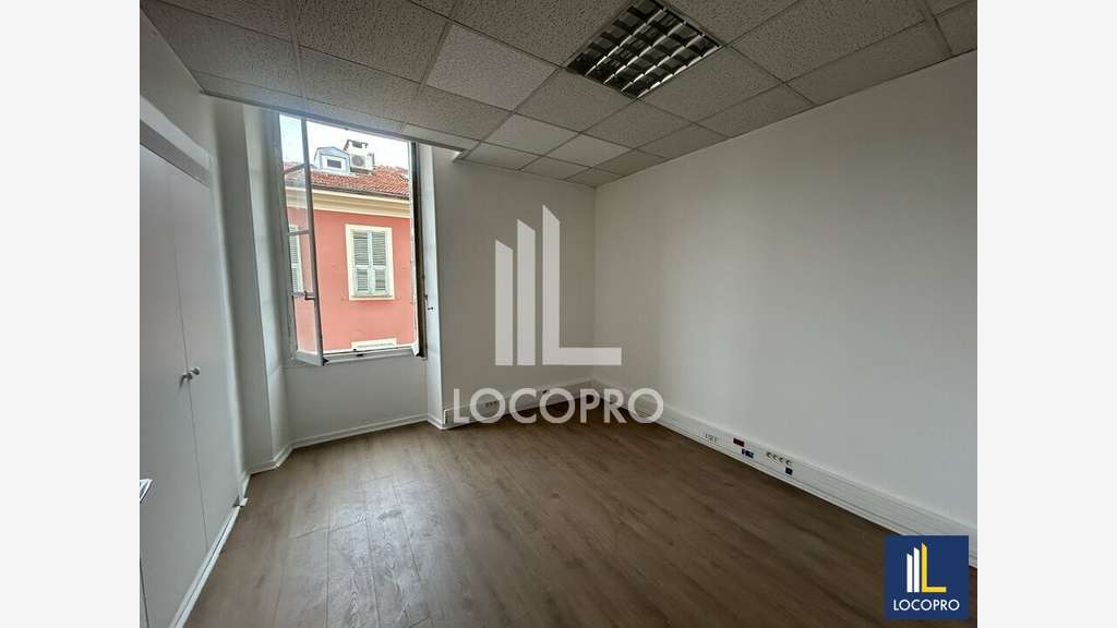A louer bureaux 582m² divisibles à Nice Masséna