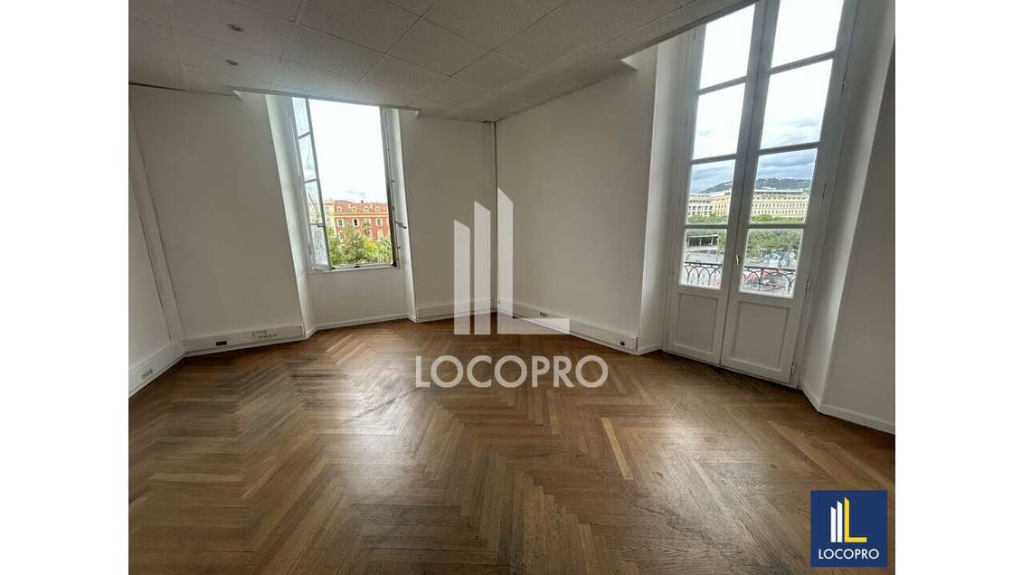 A louer bureaux 582m² divisibles  à Nice Masséna