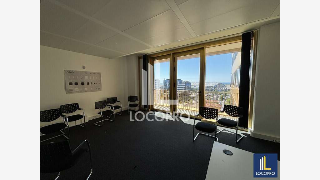 A louer bureau 156m² vue mer à Nice Arénas