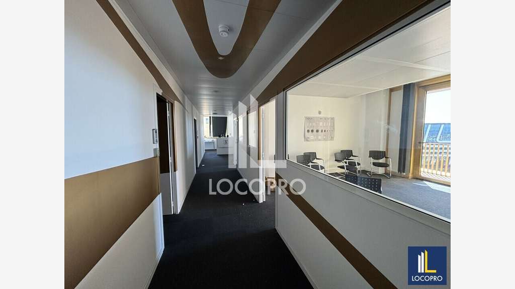 A louer bureau 156m² vue mer à Nice Arénas