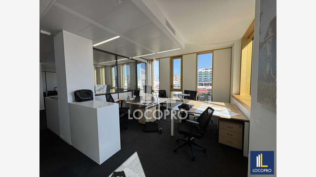 A louer bureau 169m² à Nice Arénas