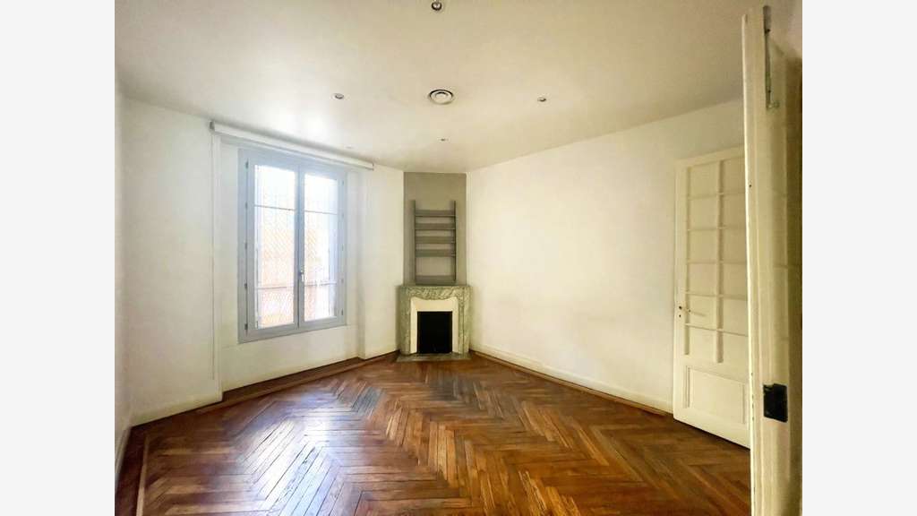 A louer bureau 15m² en étage à Nice