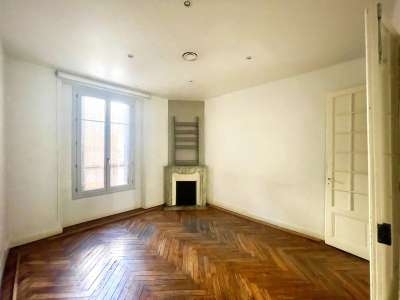 A louer bureau 15m² en étage à Nice 