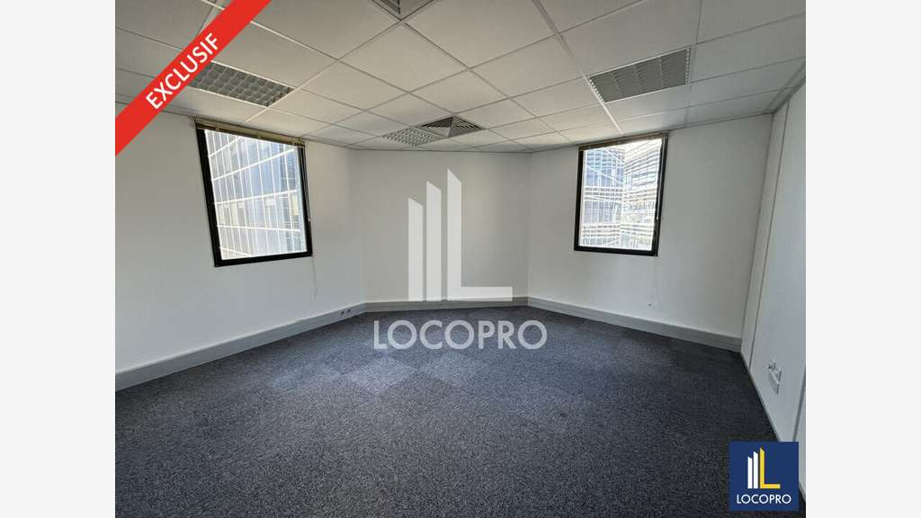 Location bureaux 152m² R+4 à Nice Arénas