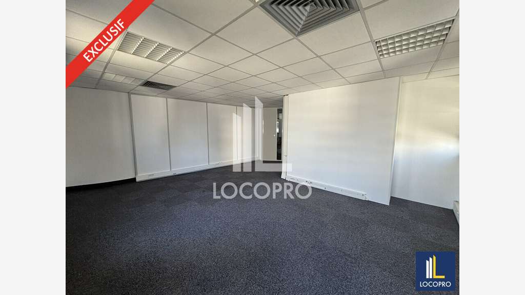 Location bureaux 152m² R+4 à Nice Arénas