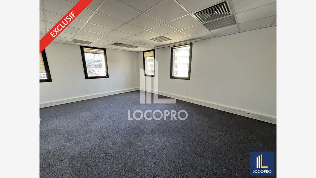 Location bureaux 152m² R+4 à Nice Arénas