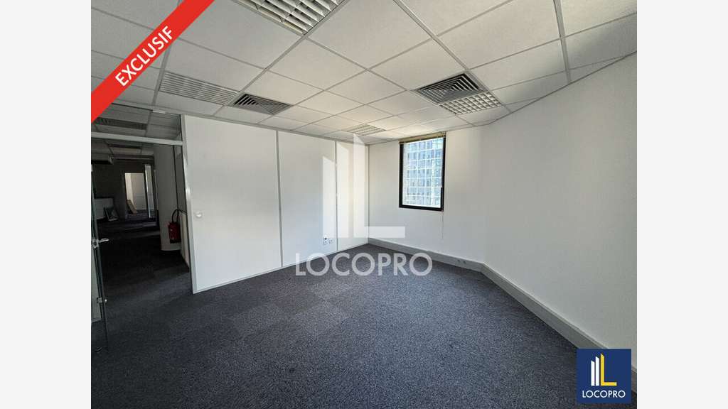 Location bureaux 152m² R+4 à Nice Arénas
