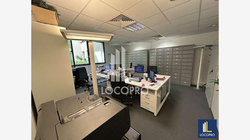 A louer bureaux 242m² à Nice 400 Promenade