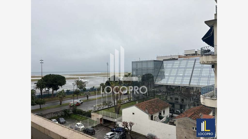 A louer bureau 133m² R+6 à Nice Boulevard Cassin