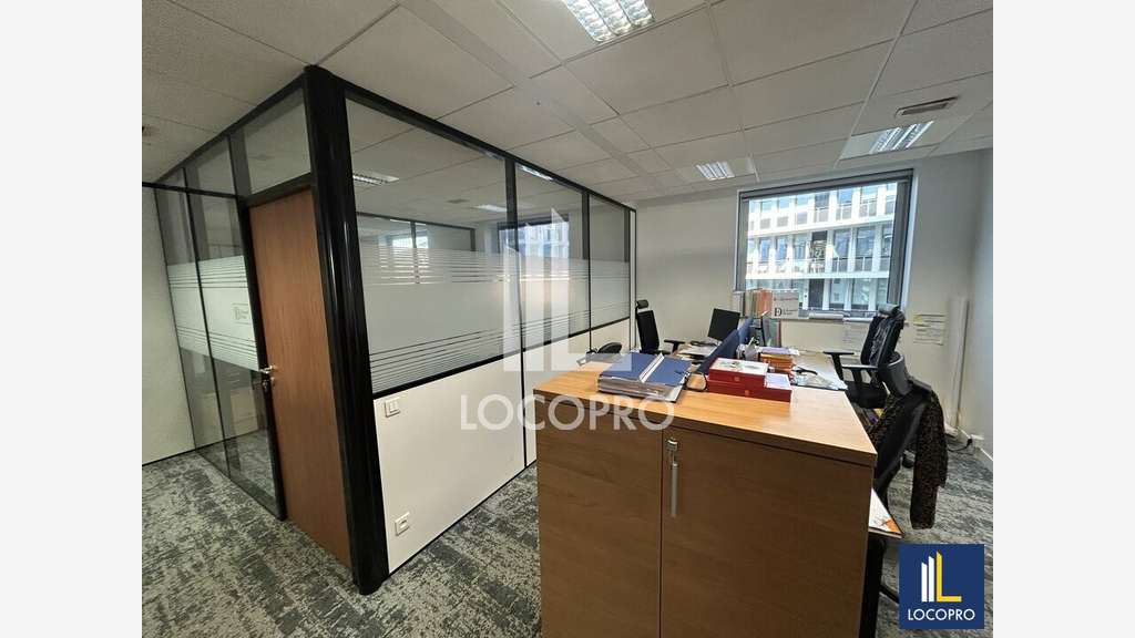 A louer bureaux 251m² R+5 à Nice Arenas