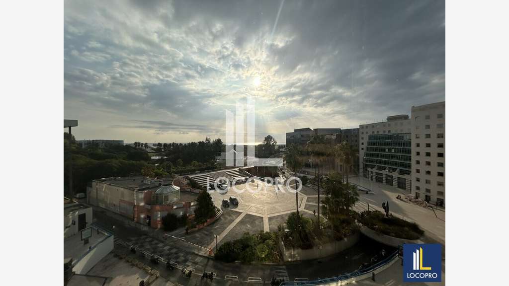 A louer bureaux 251m² R+5 à Nice Arenas